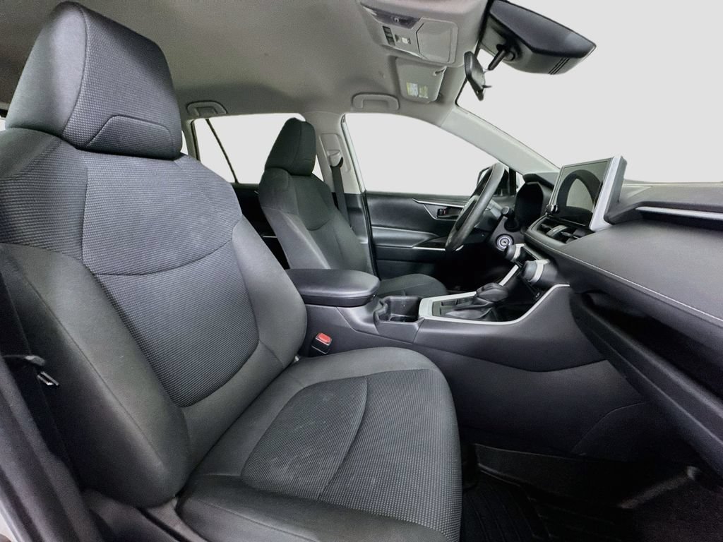 Used 2023 Toyota RAV4 LE AWD/4WD image 24