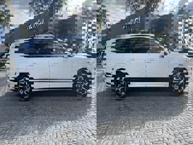 New 2026 Hyundai Ioniq 9 Calligraphy image 5