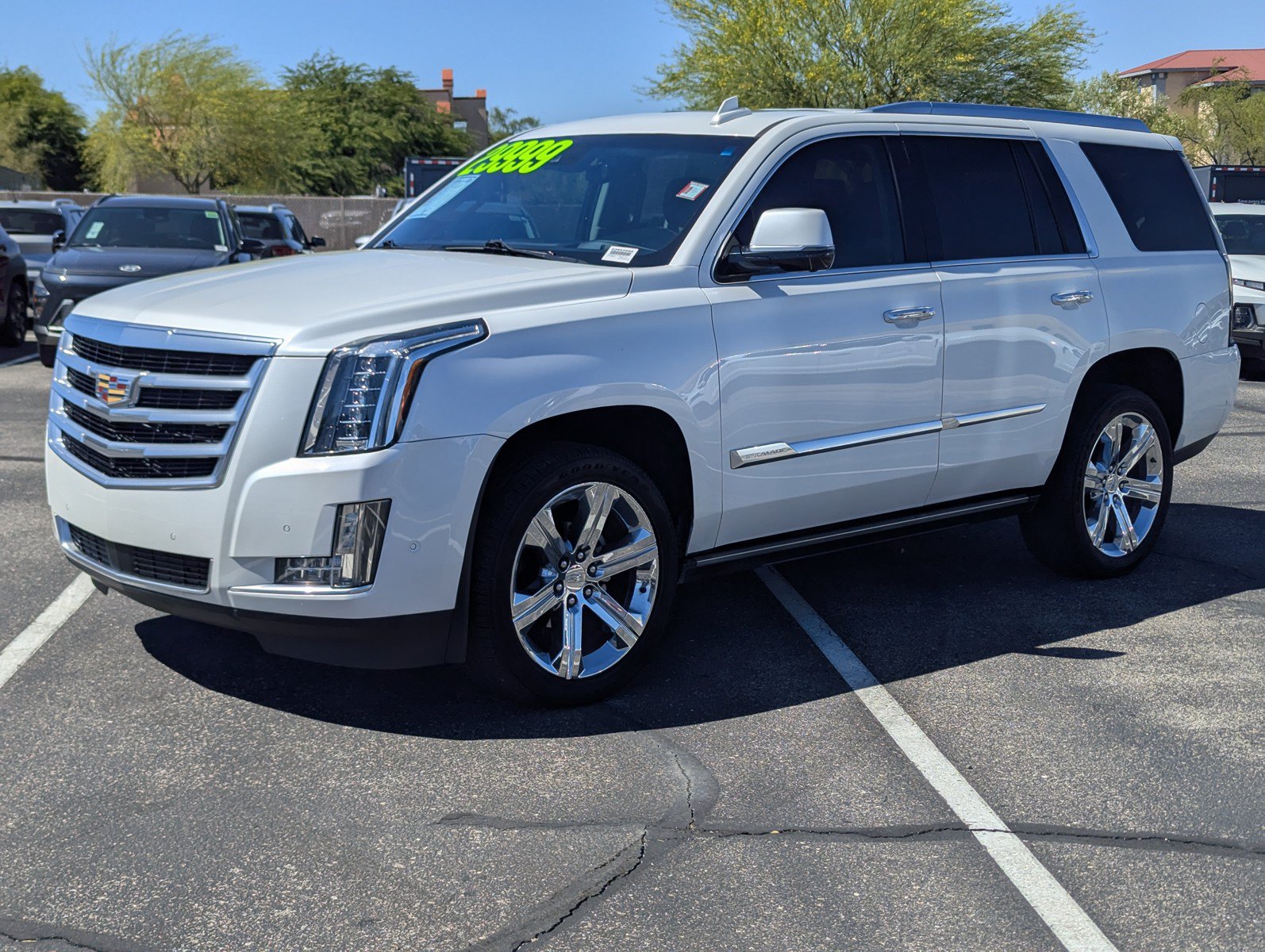 Used 2017 Cadillac Escalade Premium Luxury AWD/4WD image 5
