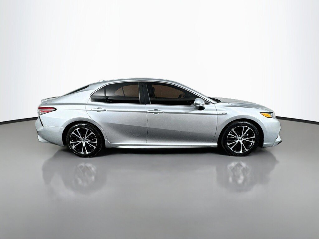 Used 2018 Toyota Camry SE w/ Audio Package FWD image 6