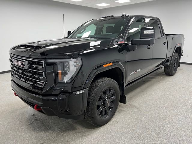Used 2025 GMC Sierra 3500 AT4 w/ AT4 Premium Plus Package image 4