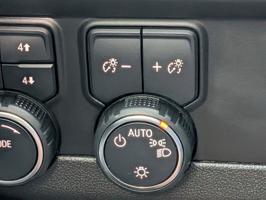 Used 2021 Chevrolet Tahoe Z71 w/ Rear Media and Nav Package image 28