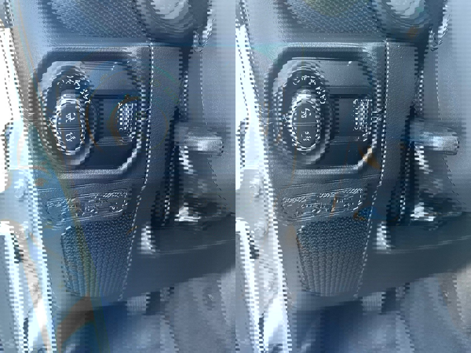 Used 2025 Jeep Gladiator Mojave w/ Convenience Group image 22