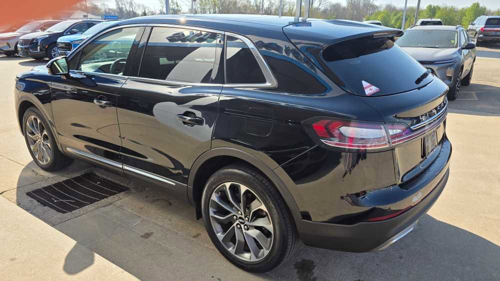 Used 2021 Lincoln Nautilus Reserve image 3