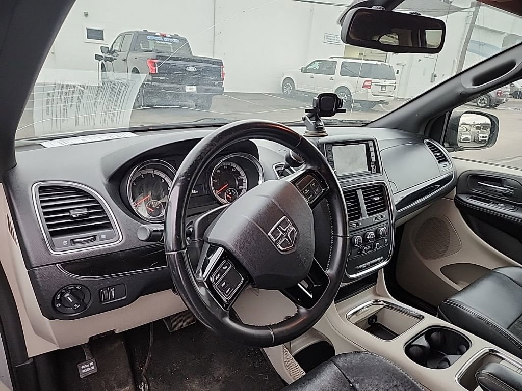 Used 2019 Dodge Grand Caravan SXT FWD image 11