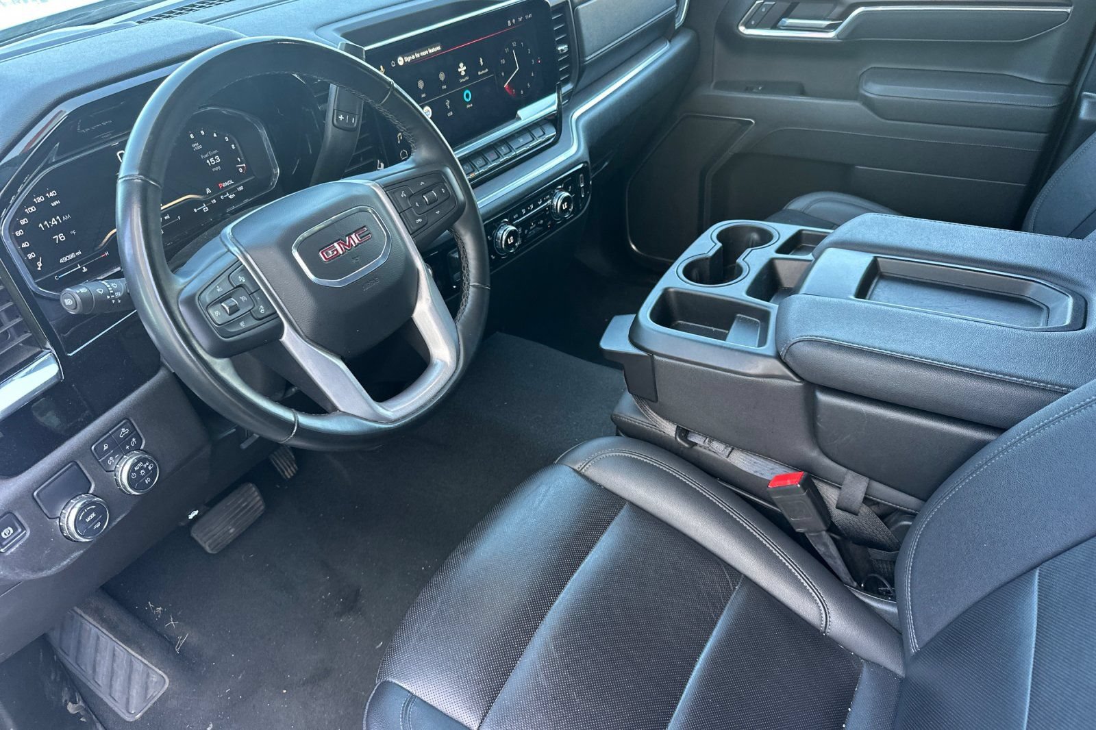 Used 2025 GMC Sierra 1500 SLT RWD image 10