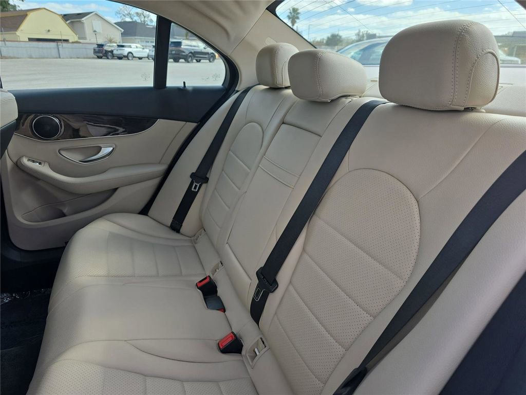 Used 2016 Mercedes-Benz C 300 Sedan image 11