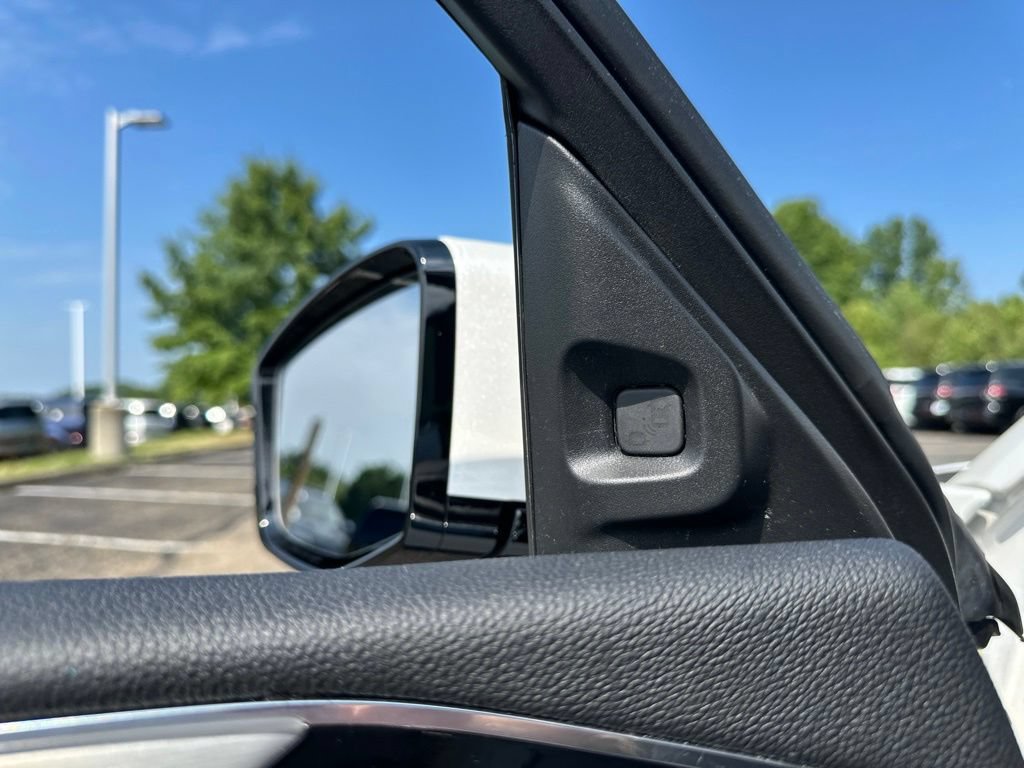 Used 2025 Acura MDX FWD image 3