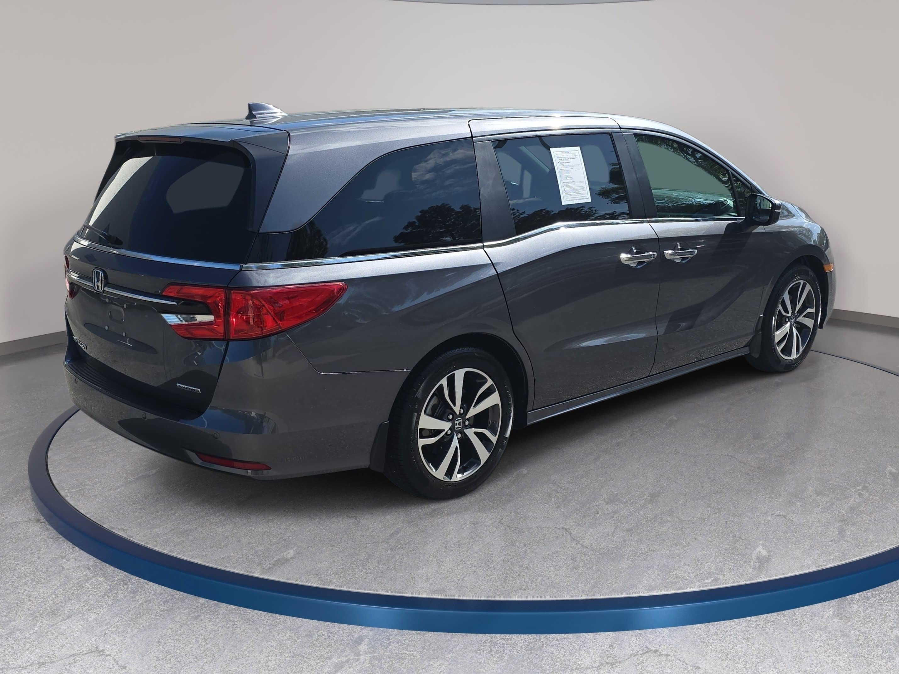 Used 2023 Honda Odyssey Touring image 5