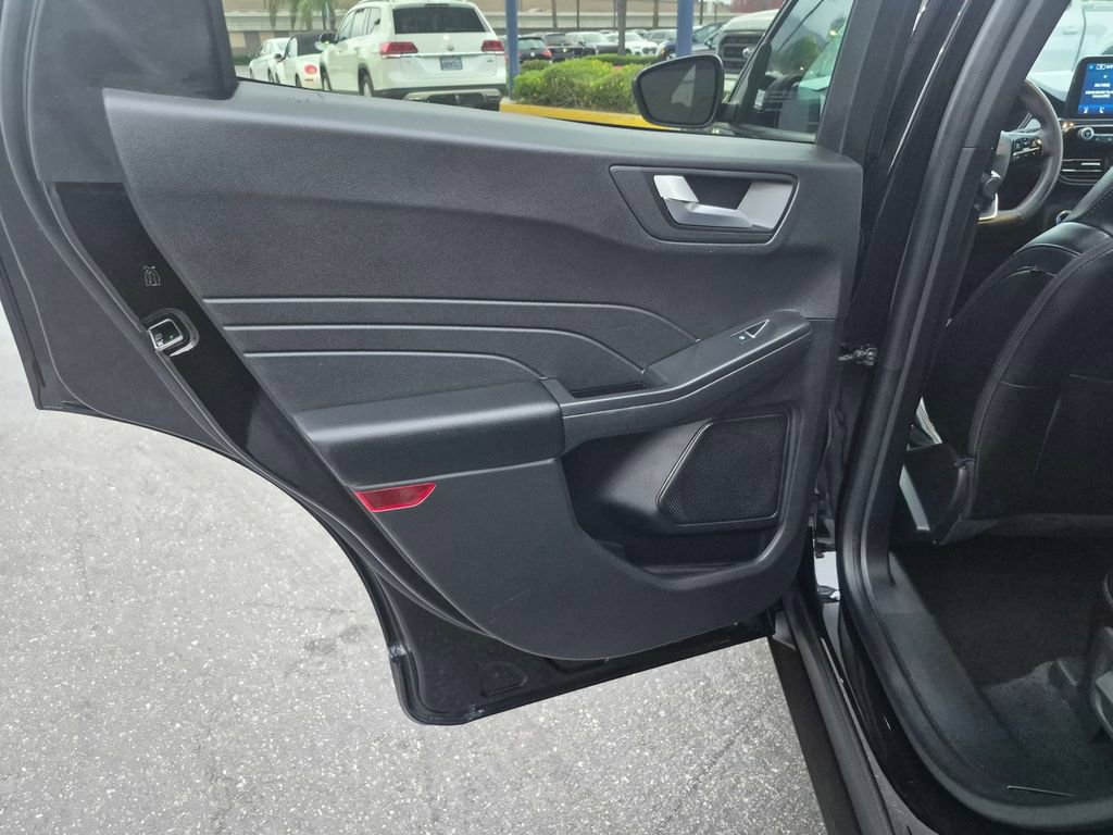 Used 2024 Ford Escape ST-Line image 29