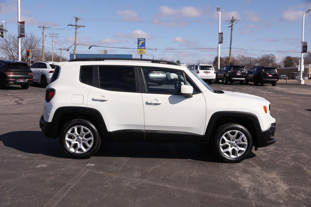 Used 2017 Jeep Renegade Latitude image 5