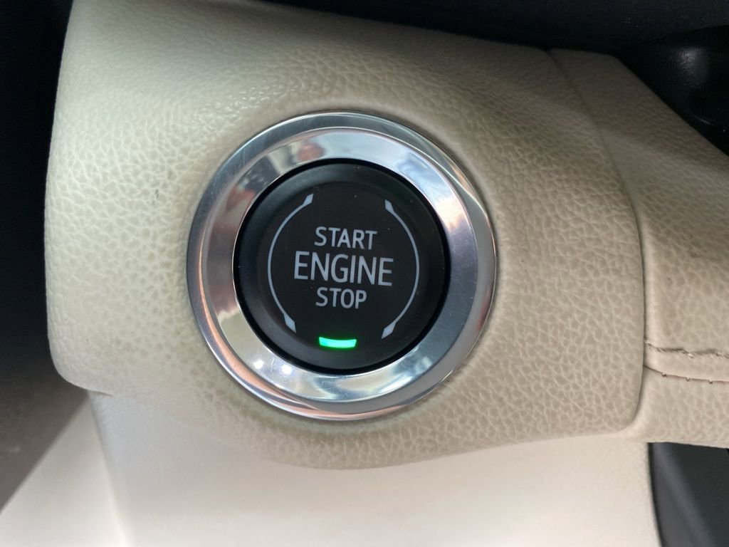 Used 2023 Buick Envision Preferred image 37