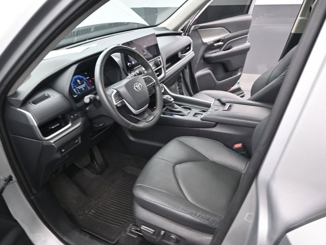 Used 2024 Toyota Grand Highlander XLE image 7