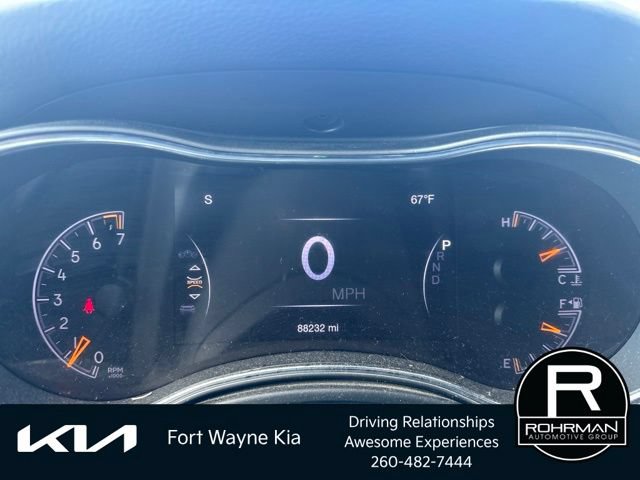 Used 2019 Jeep Grand Cherokee Altitude AWD/4WD image 11