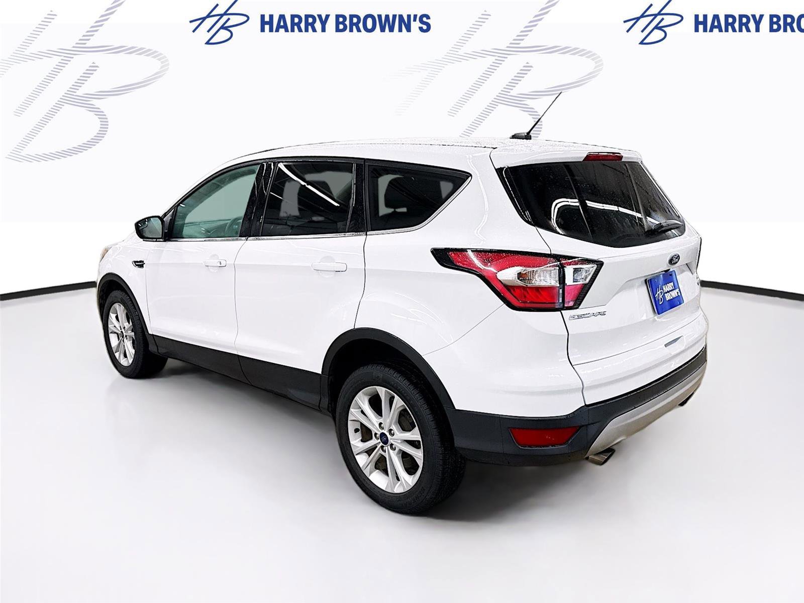 Used 2017 Ford Escape SE w/ SE Cold Weather Package image 2