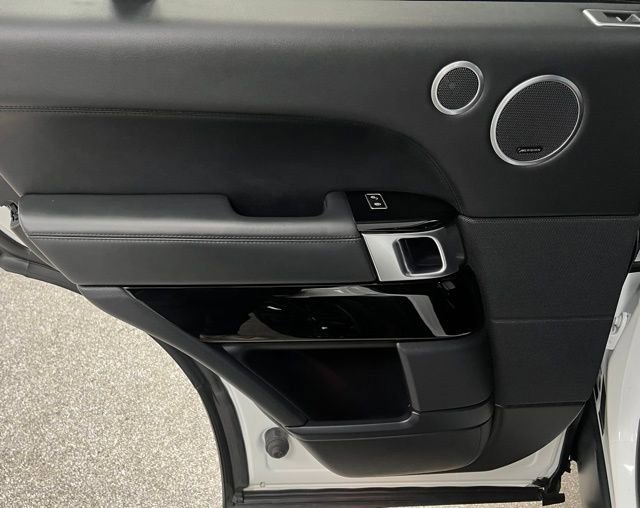 Used 2015 Land Rover Range Rover Supercharged image 41