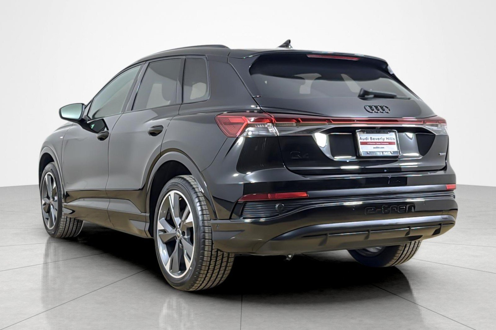 Certified 2023 Audi Q4 e-tron Prestige w/ Black Optic Package AWD/4WD image 3