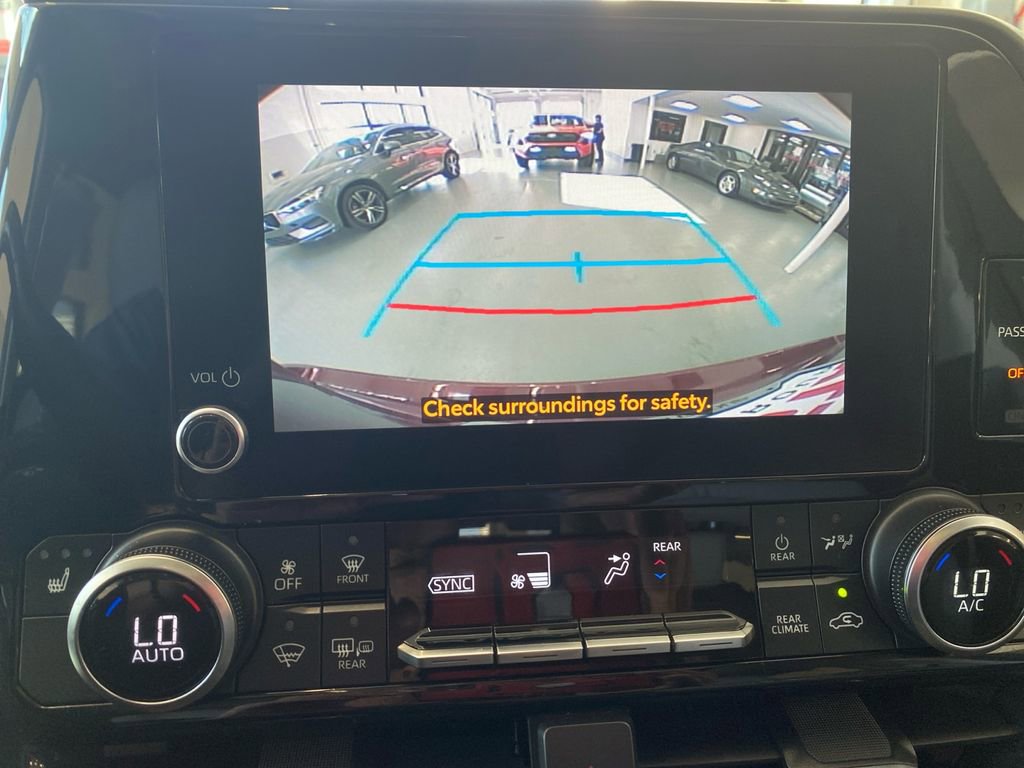 Used 2023 Toyota Highlander XLE image 26