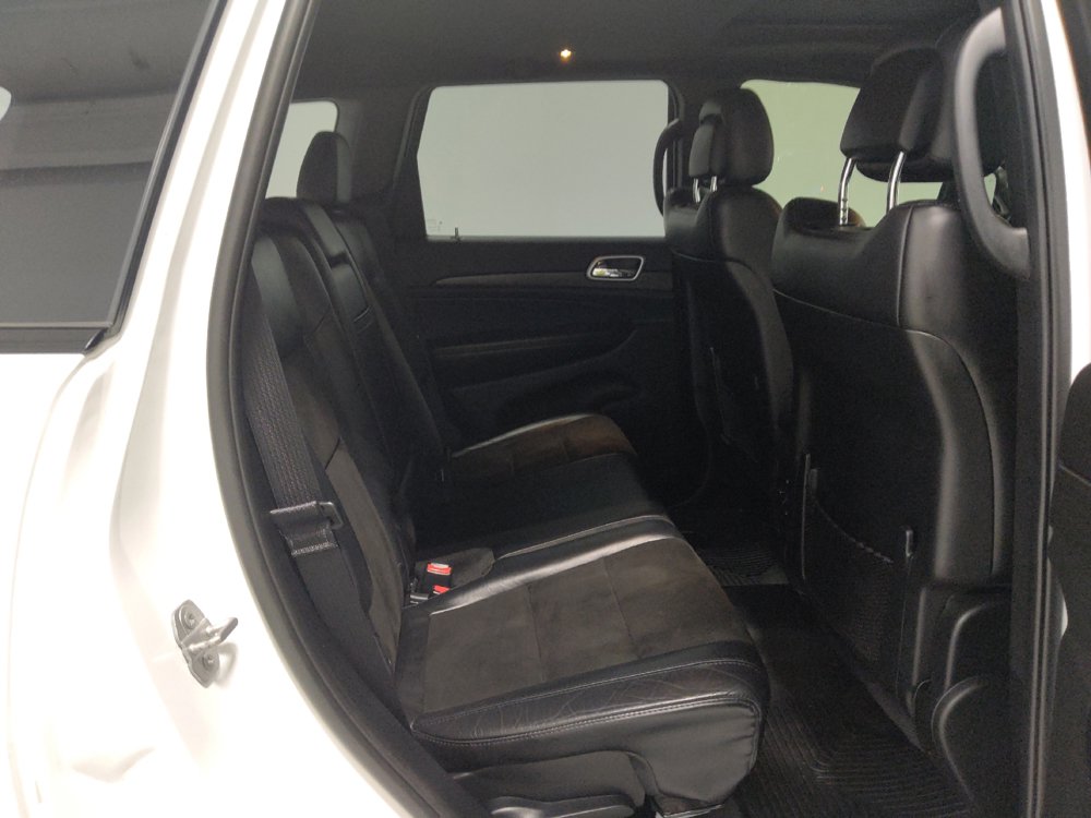 Used 2018 Jeep Grand Cherokee Altitude AWD/4WD image 19