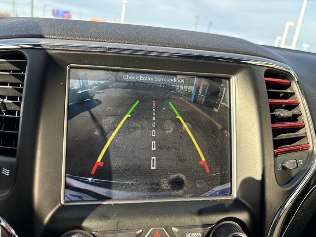 Used 2018 Jeep Grand Cherokee Limited w/ Luxury Group II image 18