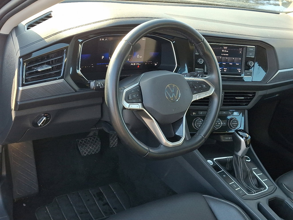 Used 2024 Volkswagen Jetta SE image 25