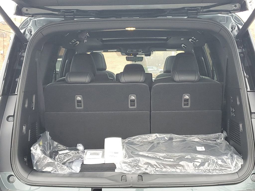 New 2026 Nissan Armada PRO-4X image 7