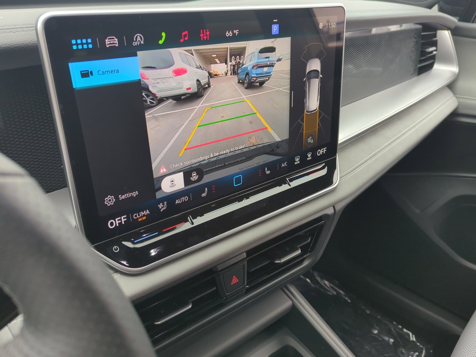 New 2026 Volkswagen Tiguan SE R-Line image 27