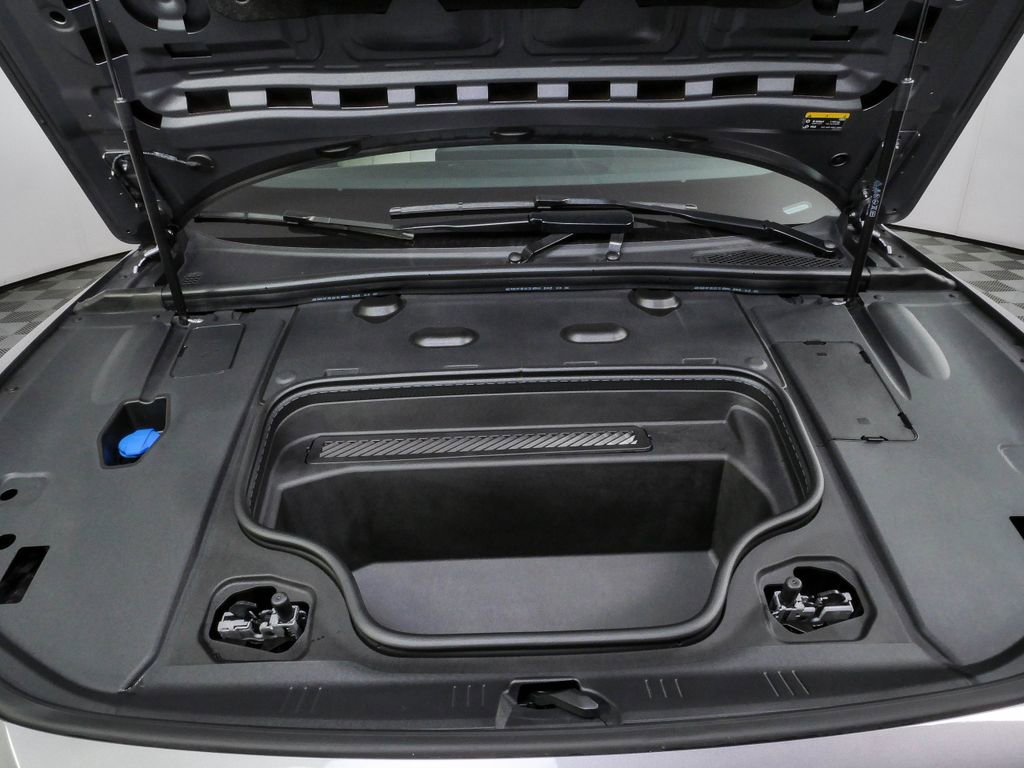 Used 2025 Audi A6 e-tron Premium w/ Ultra Package RWD image 34
