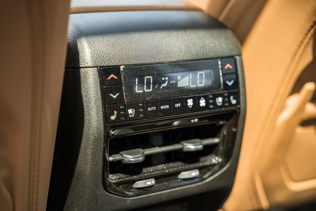 Used 2023 Jeep Grand Cherokee L Summit AWD/4WD image 43