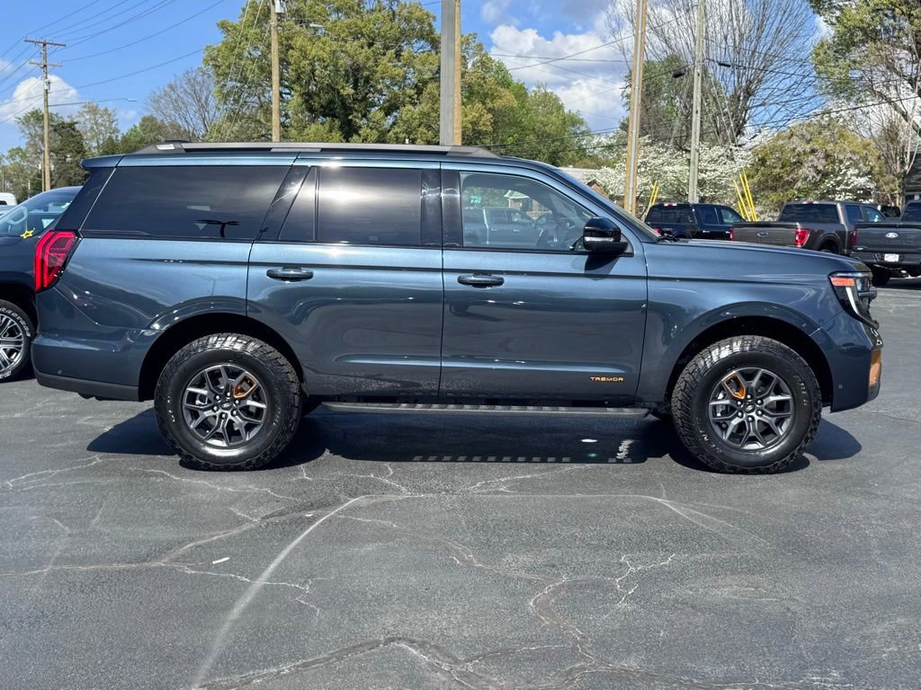 Used 2025 Ford Expedition Tremor image 4