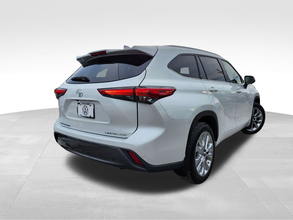 Used 2022 Toyota Highlander Limited AWD/4WD image 6