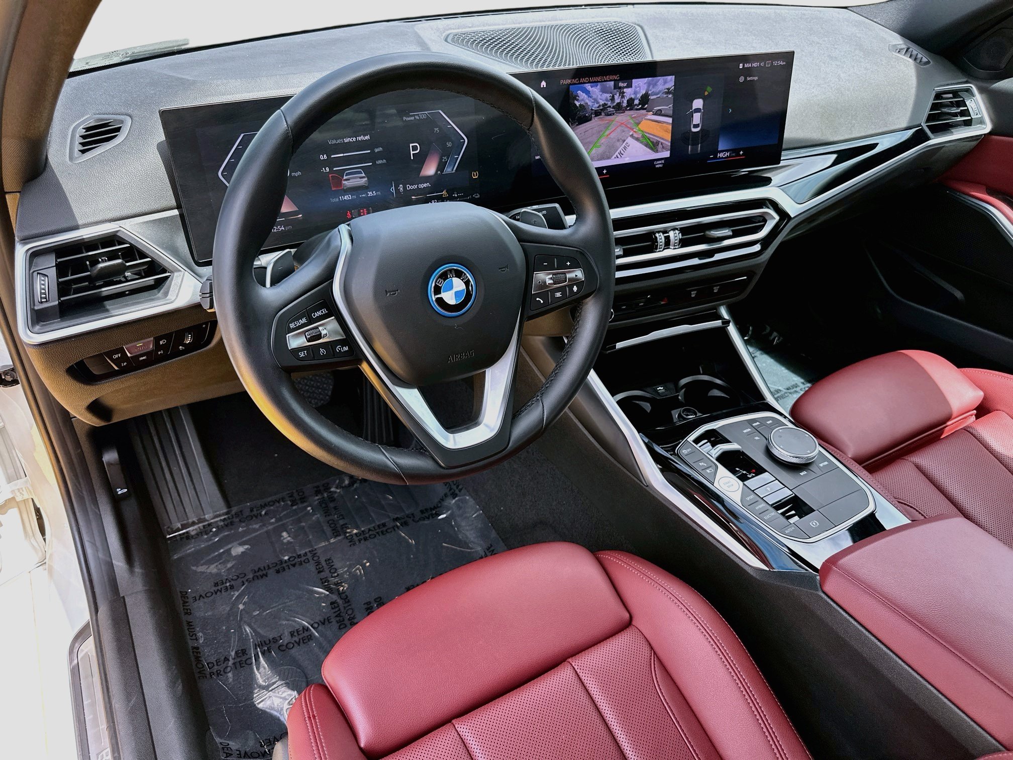 Certified 2023 BMW 330e w/ Convenience Package RWD image 9