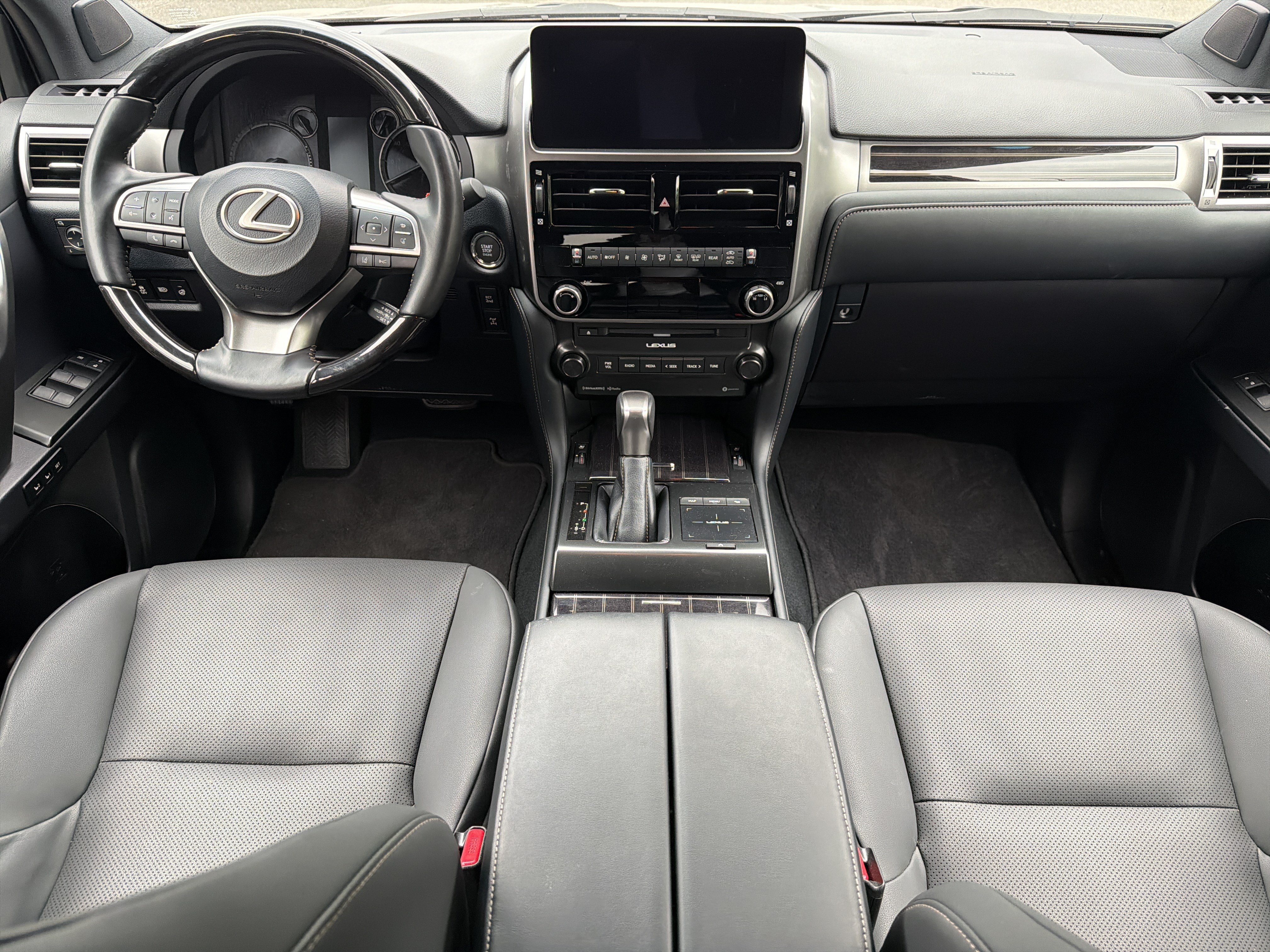 Used 2023 Lexus GX 460 Premium w/ Premium Package AWD/4WD image 4