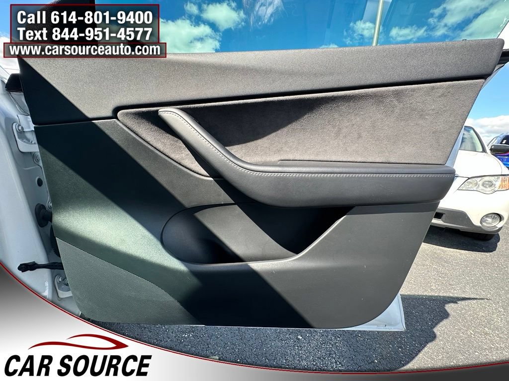 Used 2021 Tesla Model Y Long Range AWD/4WD image 28