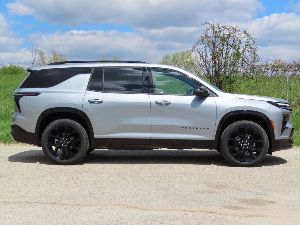 New 2026 Chevrolet Traverse RS AWD/4WD image 2