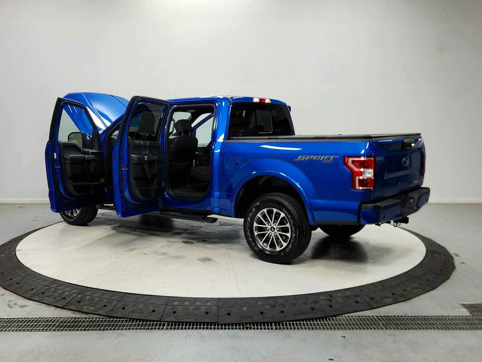 Used 2019 Ford F150 XLT w/ Equipment Group 302A Luxury AWD/4WD image 14