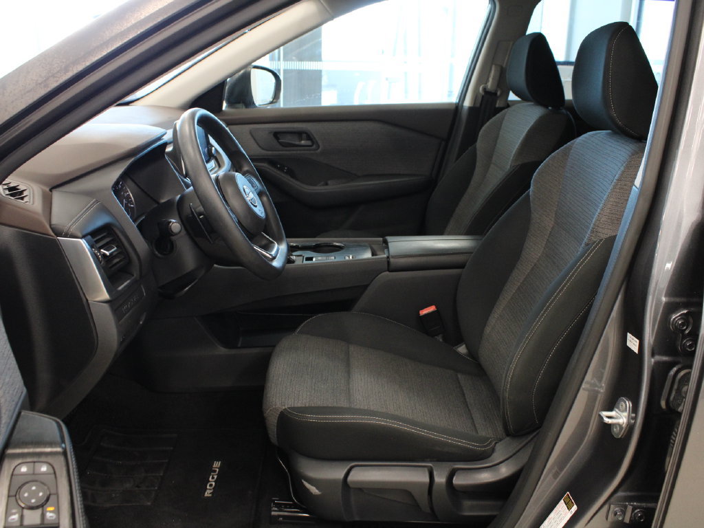Used 2022 Nissan Rogue S FWD image 12