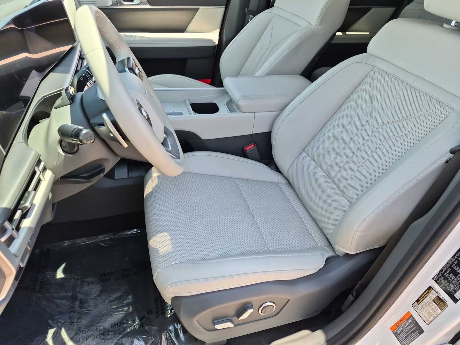 Used 2025 Hyundai Santa Fe SEL FWD image 16
