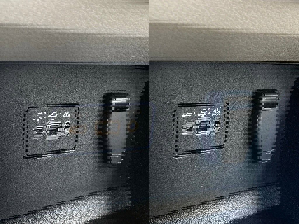 Used 2025 Nissan Altima 2.5 SV image 23