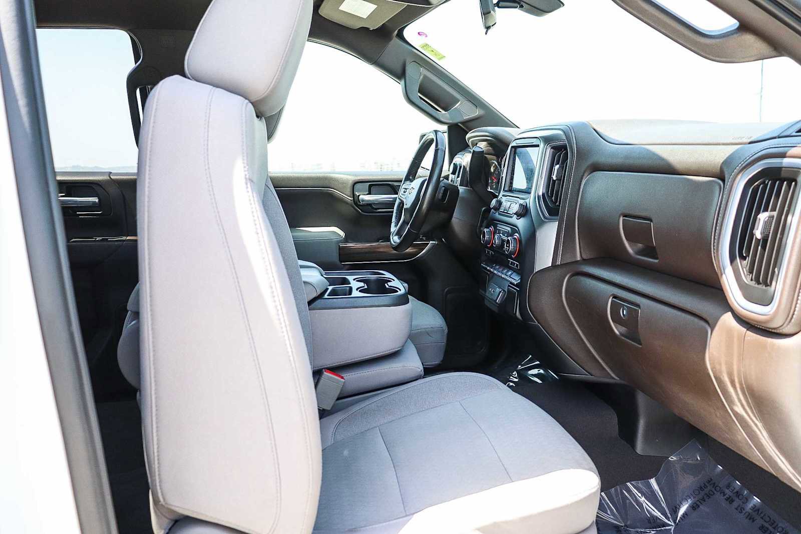 Used 2021 Chevrolet Silverado 1500 LT image 16