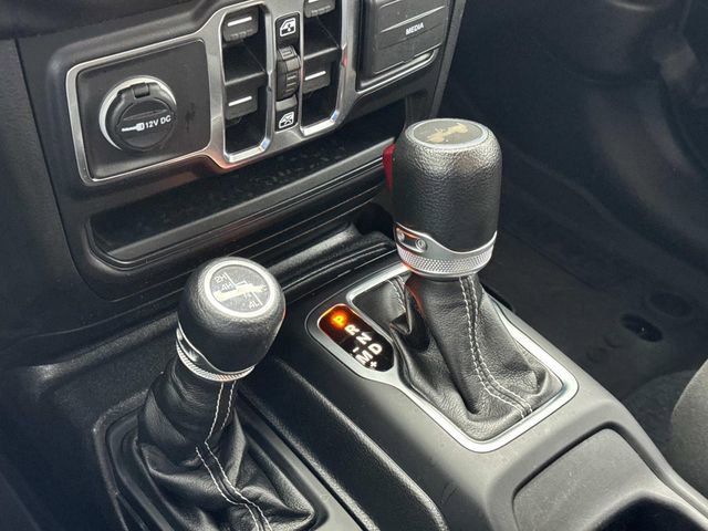 Used 2023 Jeep Wrangler Sahara w/ Cold Weather Group image 28