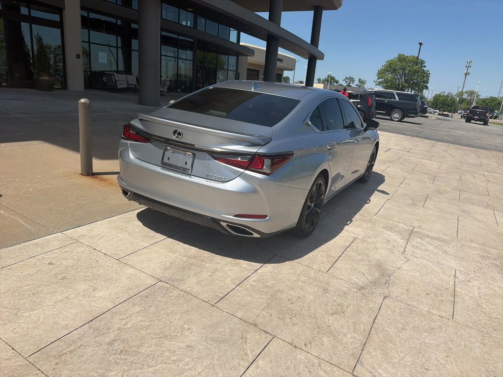 Certified 2023 Lexus ES 350 F Sport w/ Accessory Package (Z2) FWD image 3