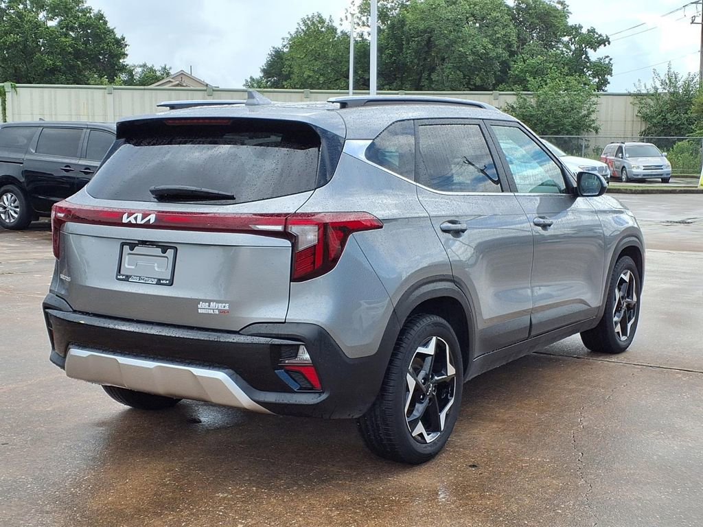 Used 2024 Kia Seltos EX FWD image 4