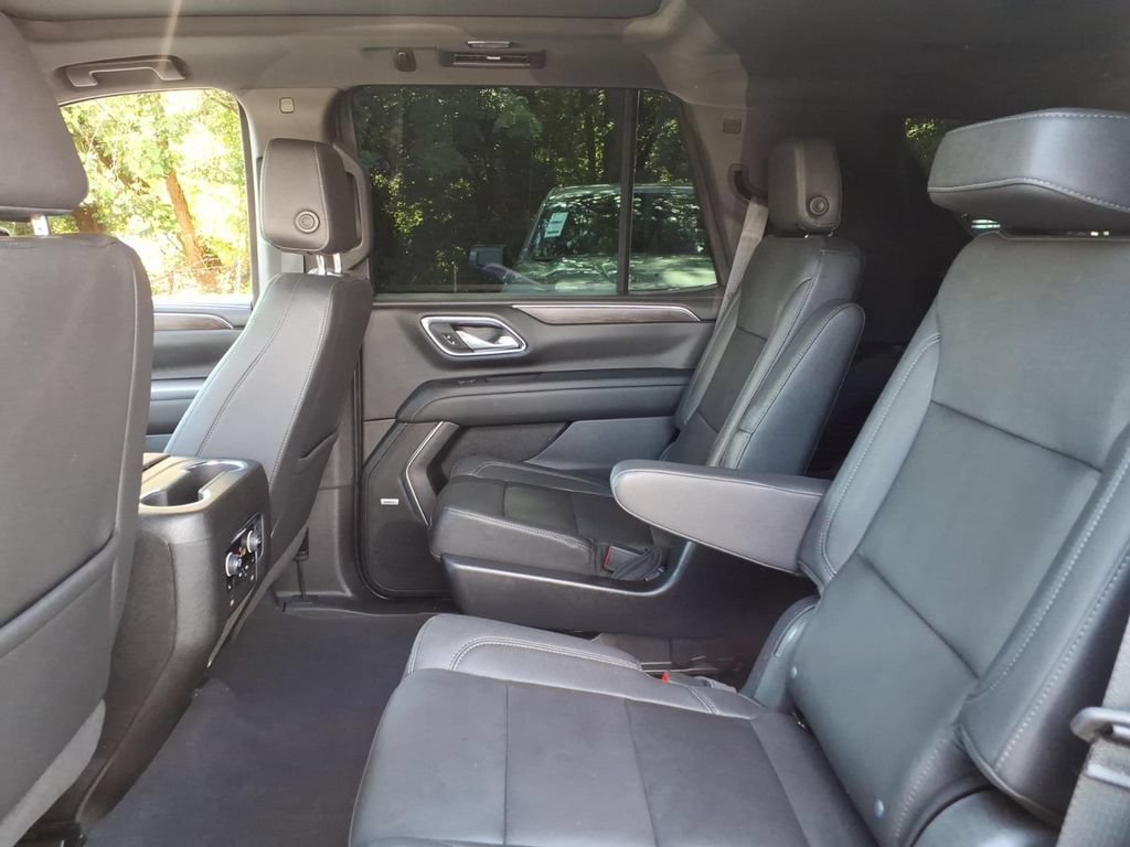 Certified 2023 Chevrolet Tahoe Z71 w/ Luxury Package AWD/4WD image 15