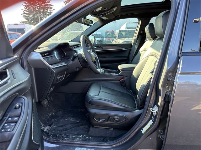 New 2026 Jeep Grand Cherokee L Limited image 2