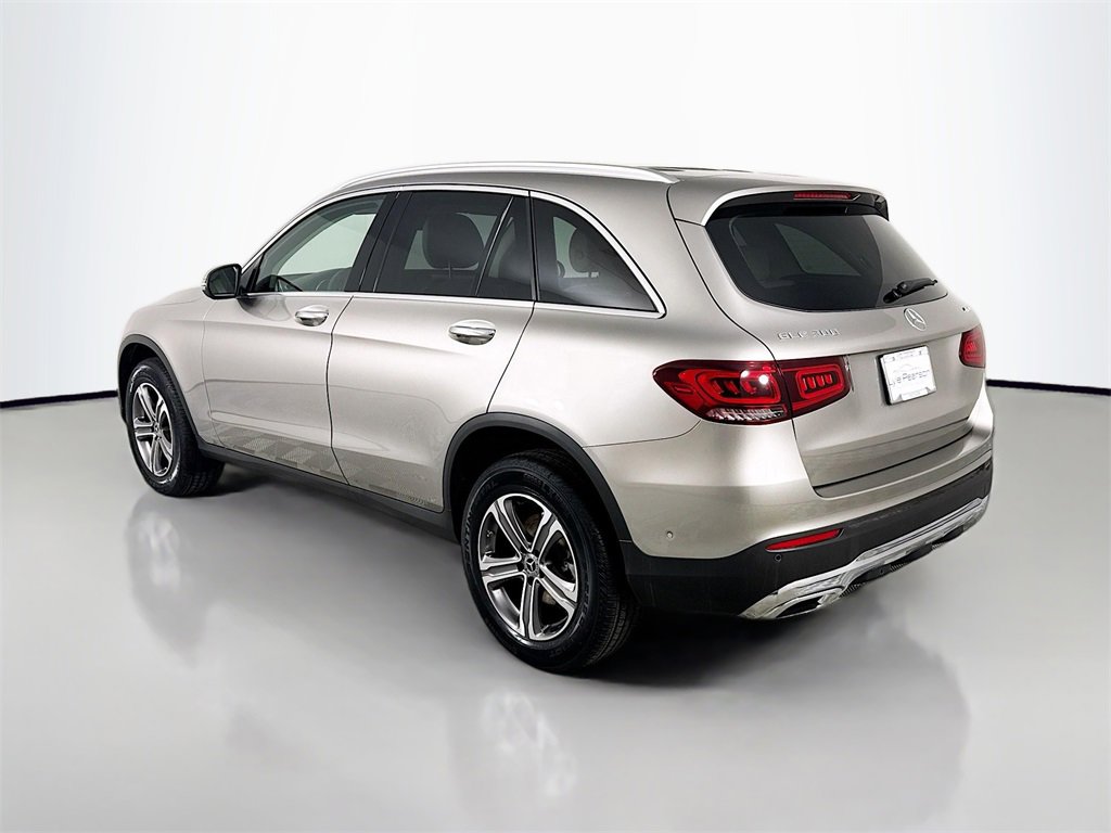 Used 2021 Mercedes-Benz GLC 300 4MATIC image 3