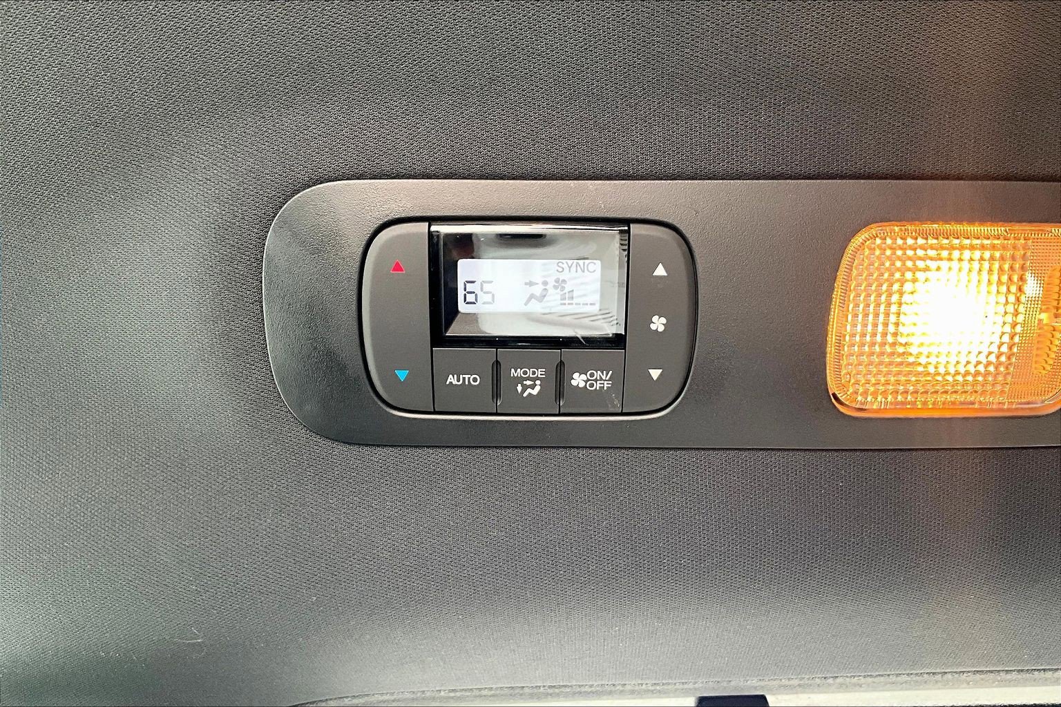 Used 2023 Honda Odyssey Sport image 25