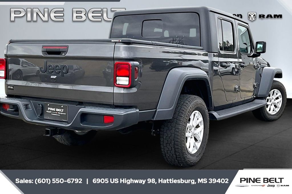 Used 2023 Jeep Gladiator Sport image 11