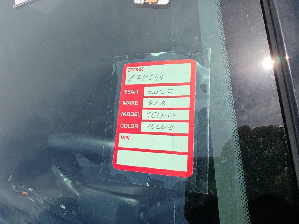 Certified 2025 Kia Seltos EX w/ EX Sunroof Package FWD image 9