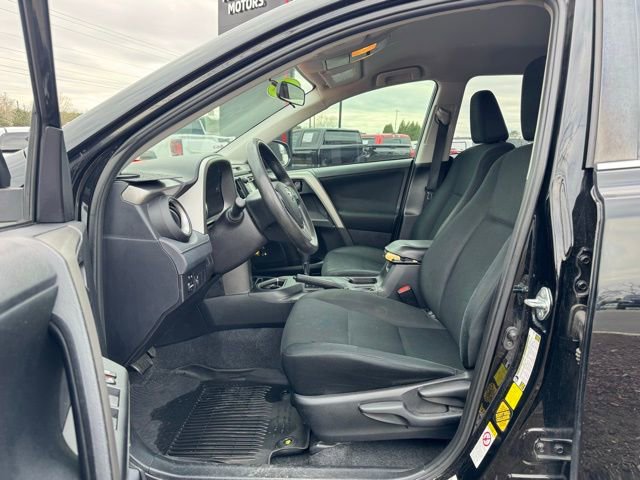 Used 2016 Toyota RAV4 LE image 19